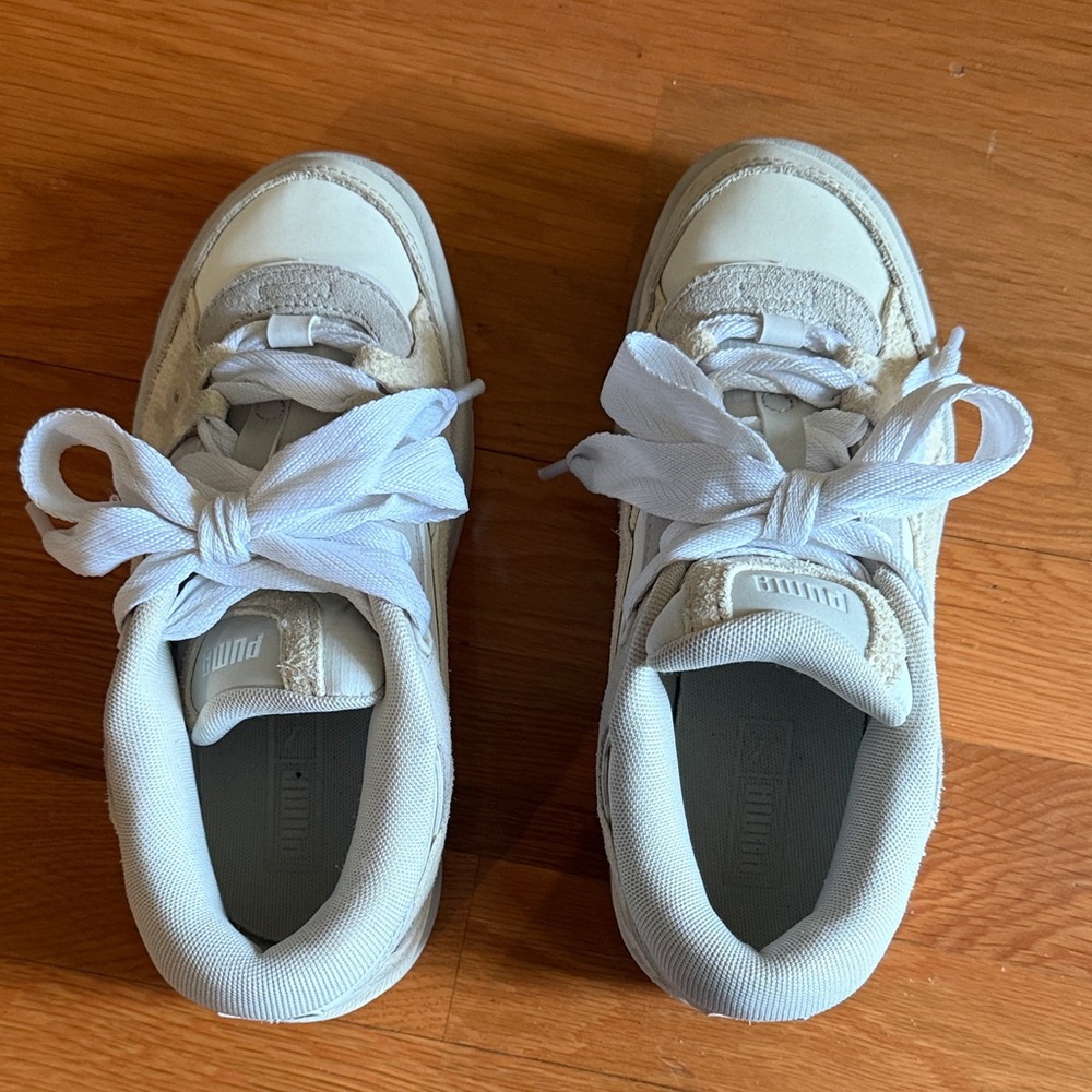 Puma 180 TrainersWhite Low-Top Sneakers with Subtle Cream Accents